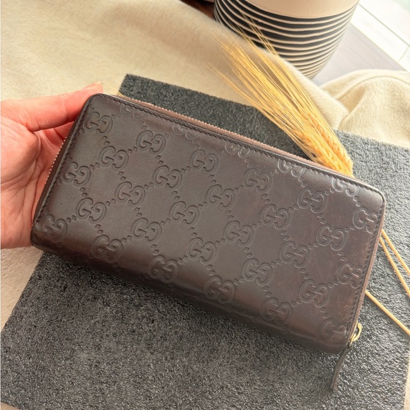Authentic Gucci Guccissima Leather Zip Around Wallet – Brown - Picture 2 of 7